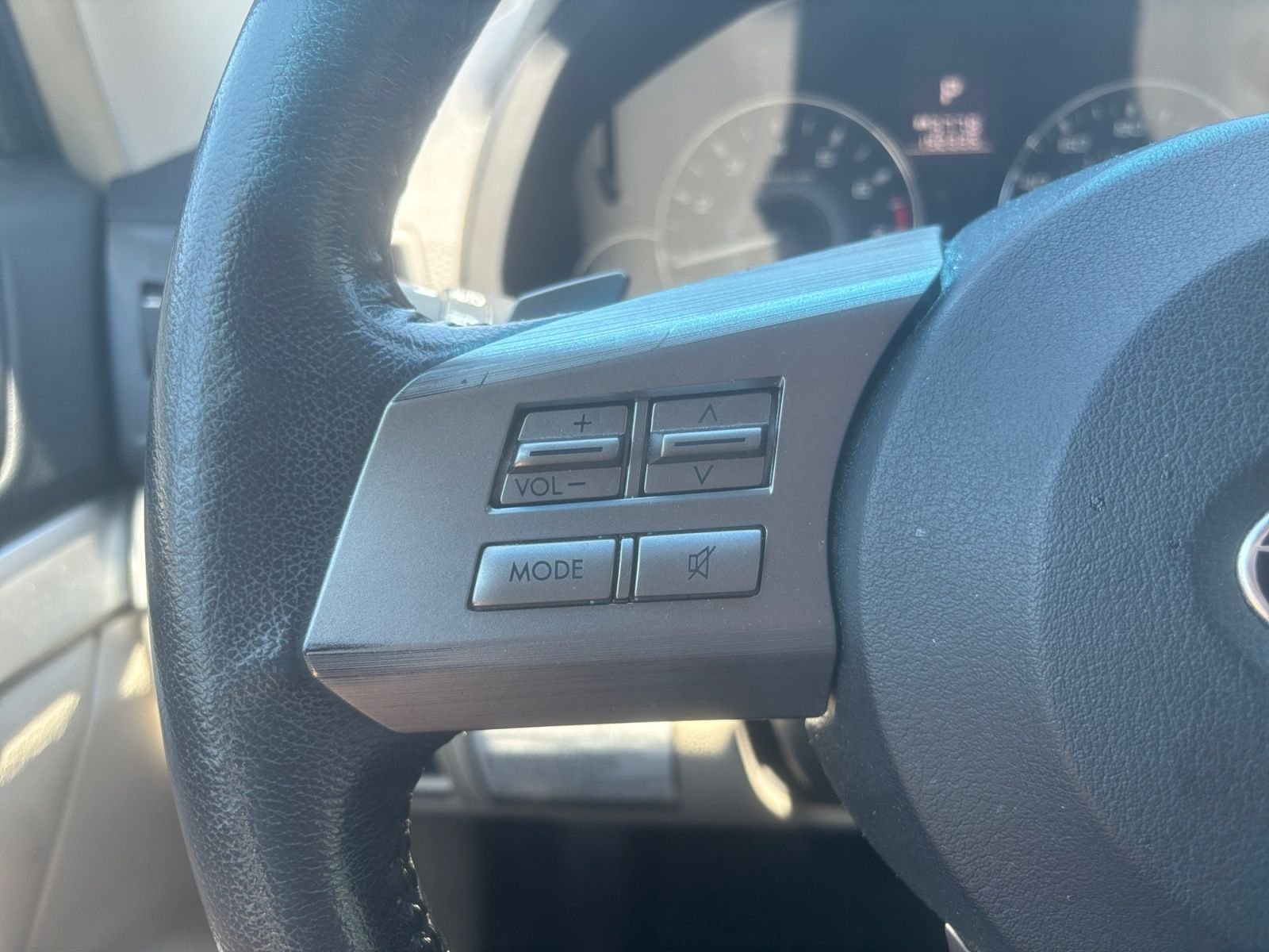 Used 2010 Green Subaru 2.5i Premium image 22