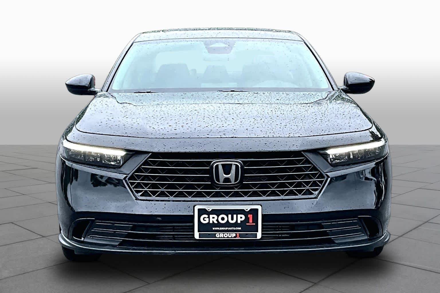 Used 2023 Crystal Black Pearl Honda EX image 4