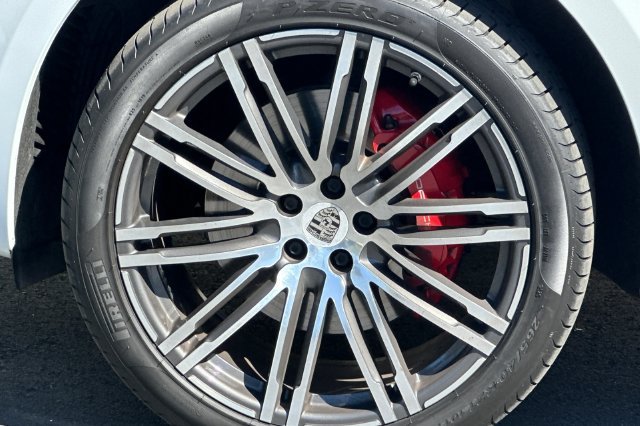 Used 2017  Porsche Turbo image 24