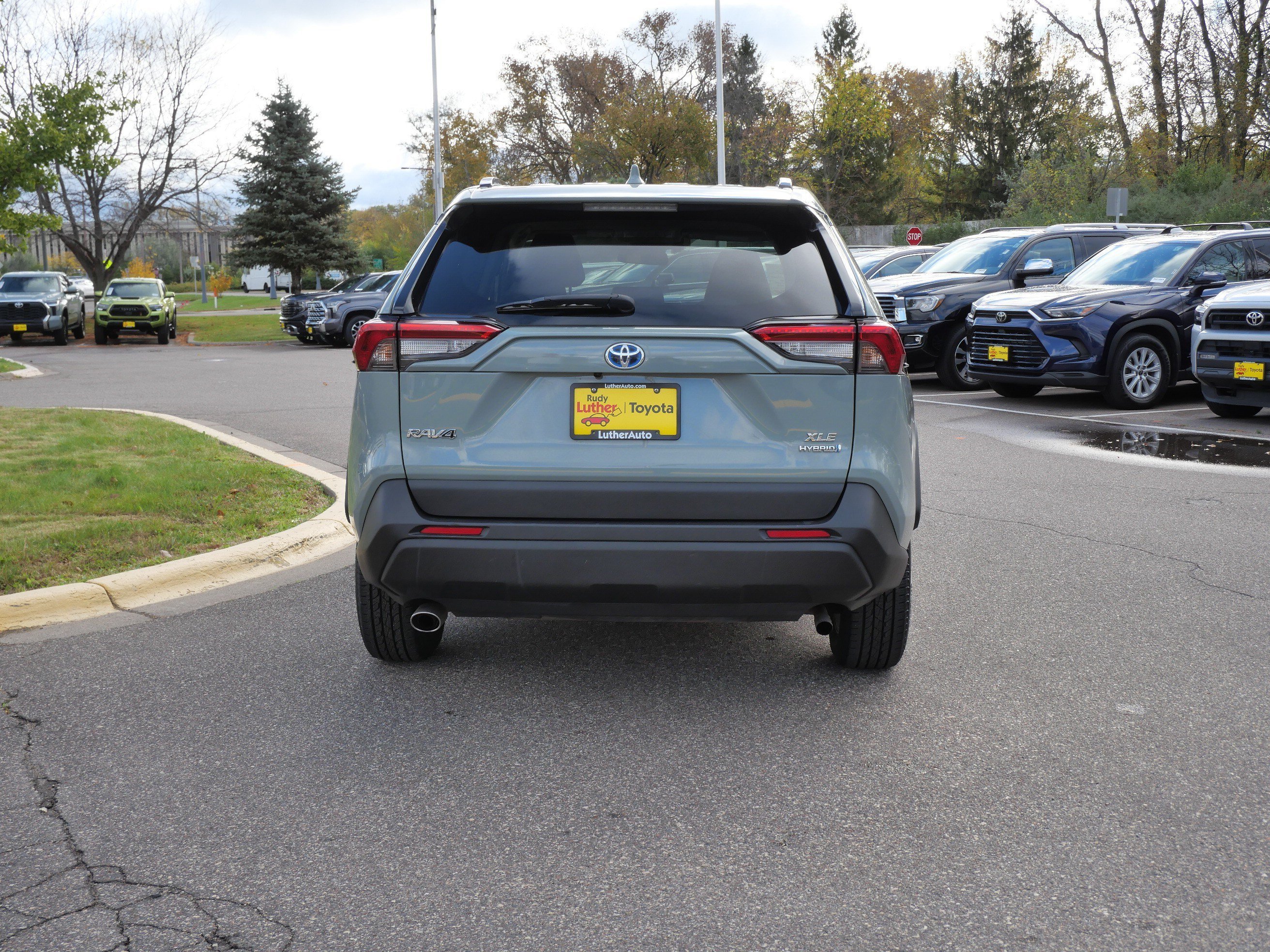 Certified Used 2022 Lunar Rock Toyota Hybrid XLE image 6