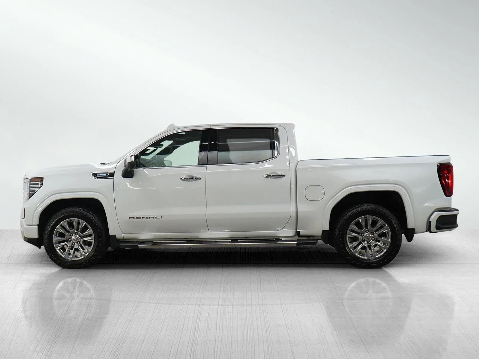 Used 2024 GMC Sierra 1500 Denali Denali with VIN 1GTUUGE8XRZ147285 for sale in Roseville, Minnesota