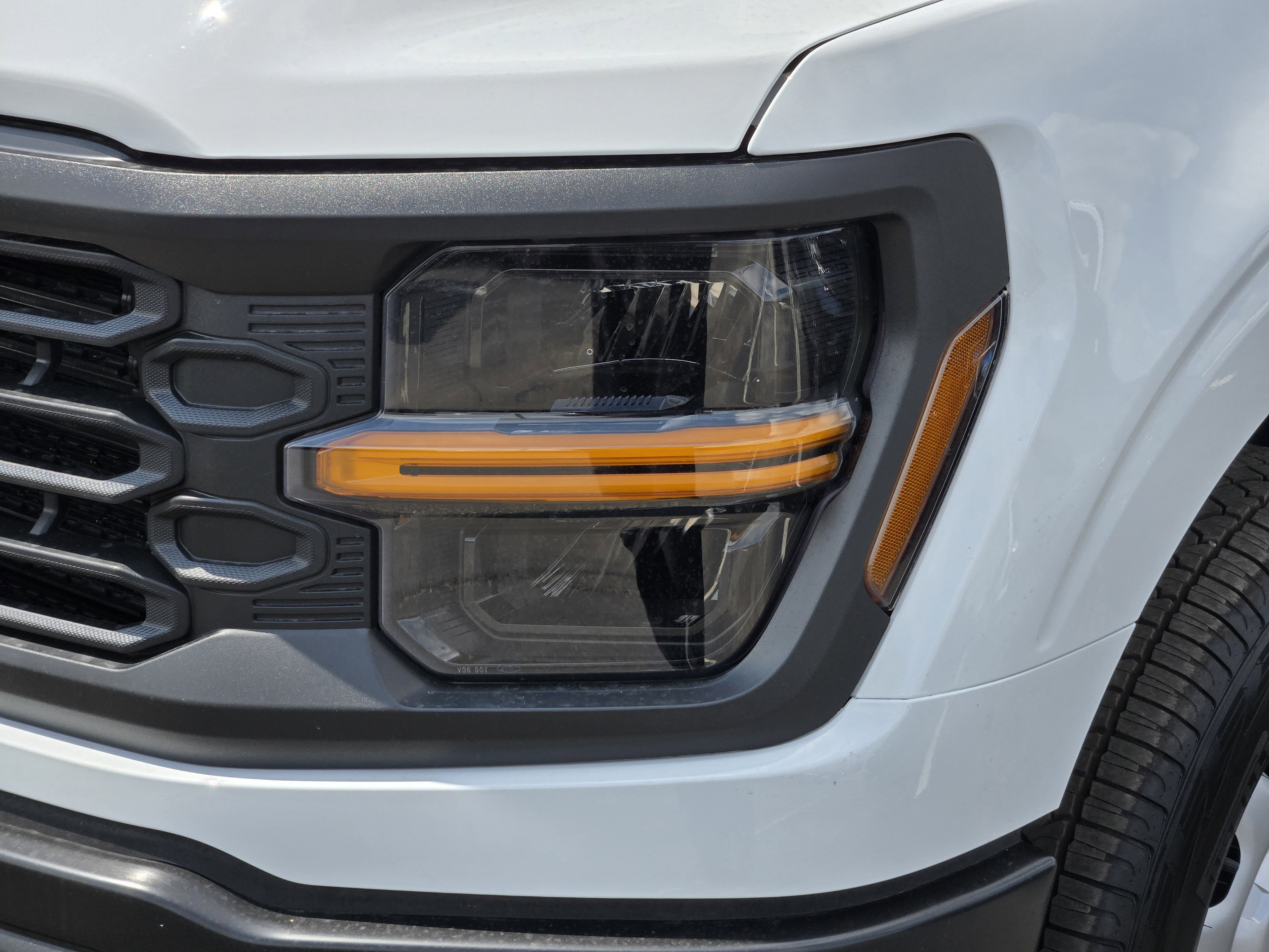 New 2026 Oxford White Ford XL image 5