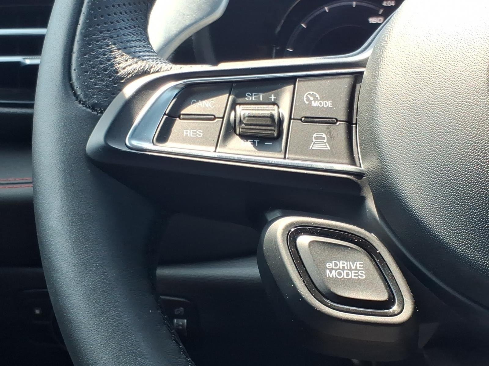 Used 2024 Acapulco Gold Dodge R/T image 27