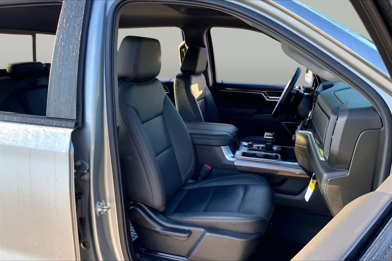 Used 2025 Sterling Gray Metallic Chevrolet RST image 9