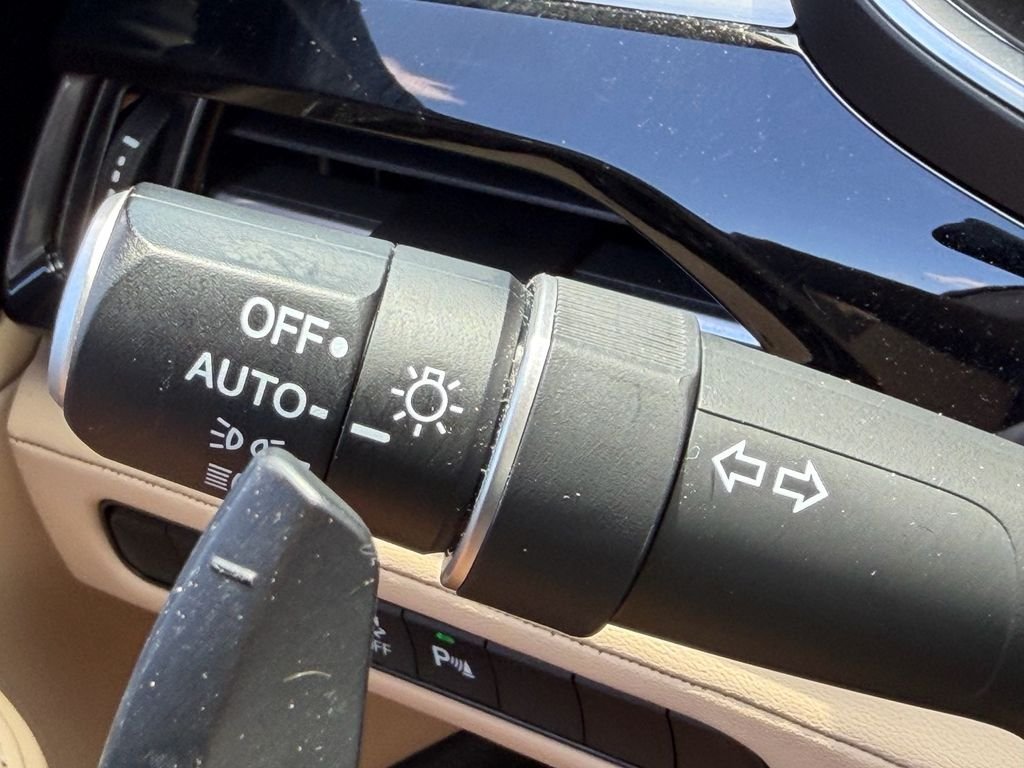 Used 2023  Acura Technology image 35