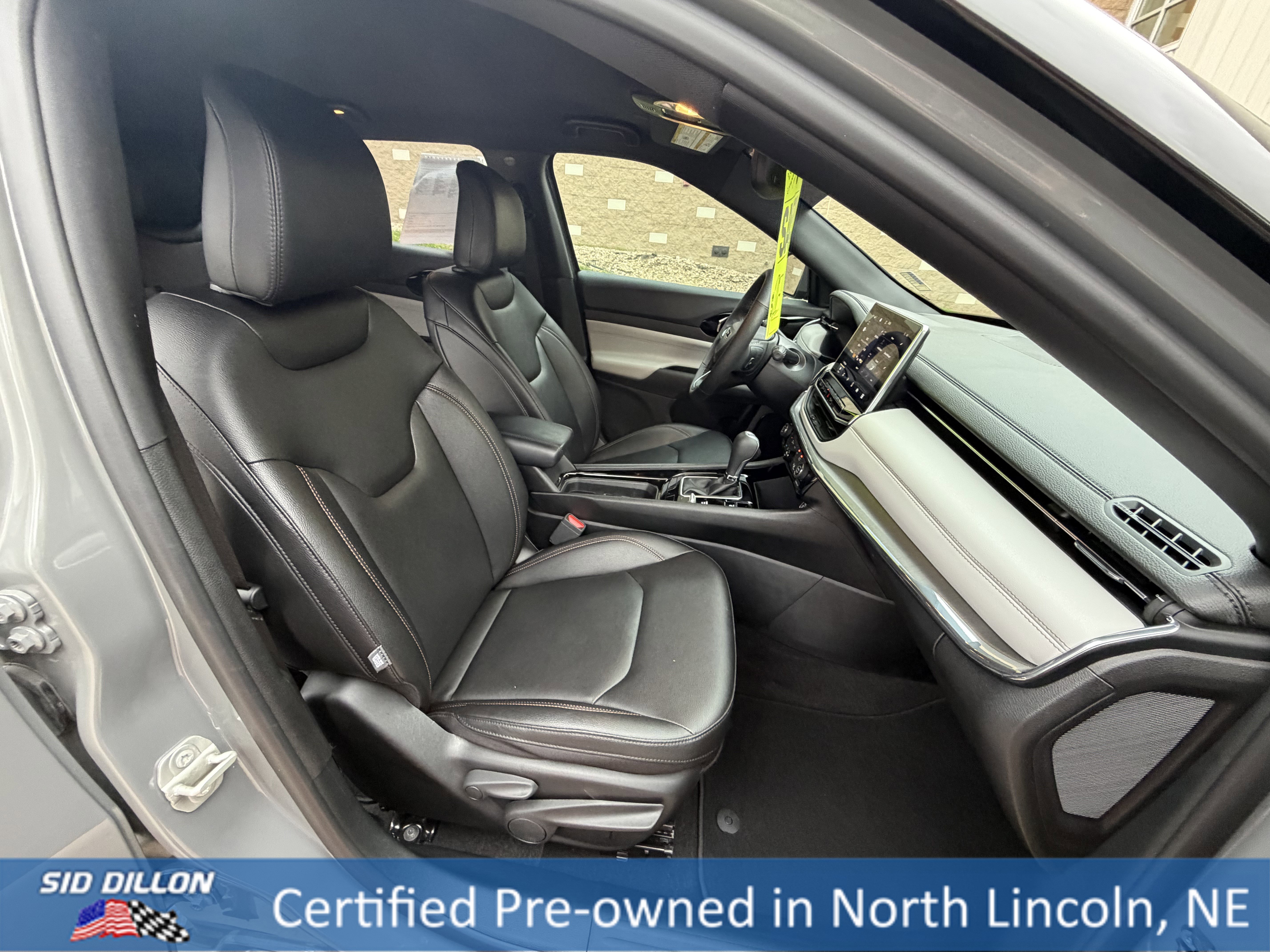 Used 2024 Sting-Gray Clearcoat Jeep Limited image 22