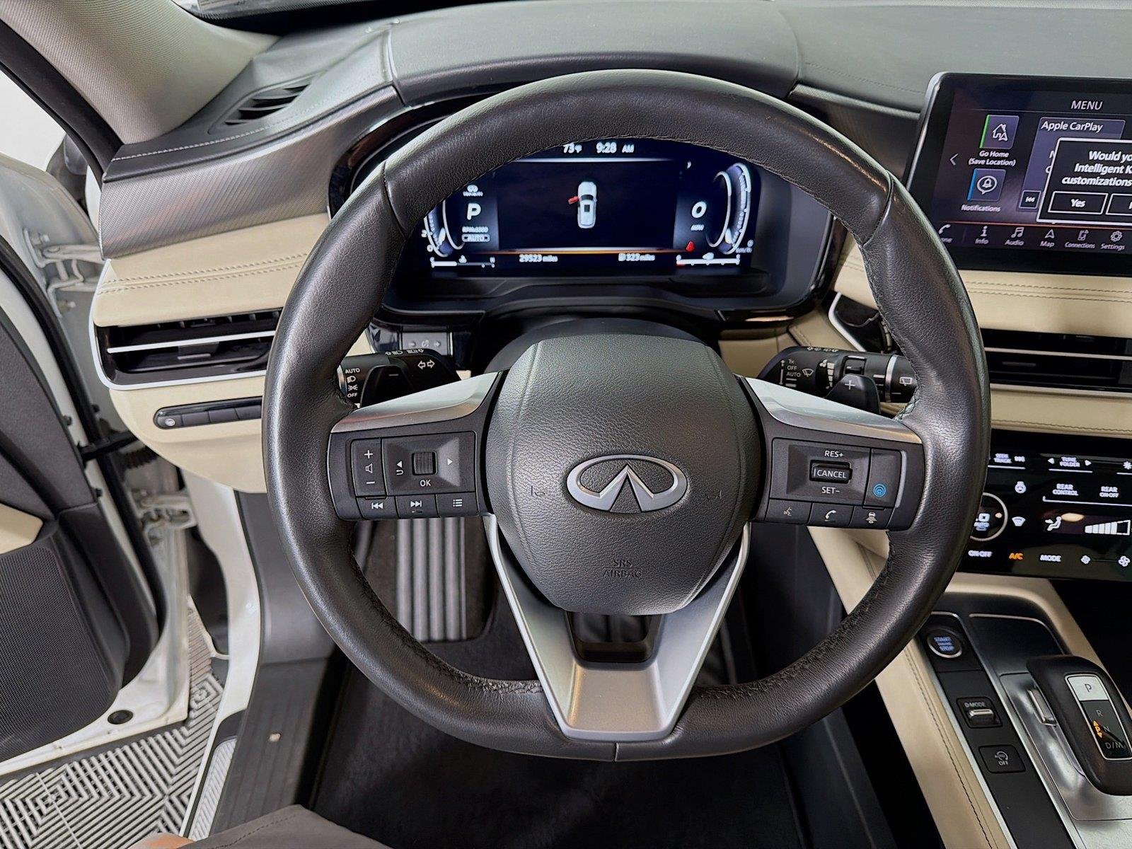 Used 2023 Majestic White INFINITI LUXE image 3