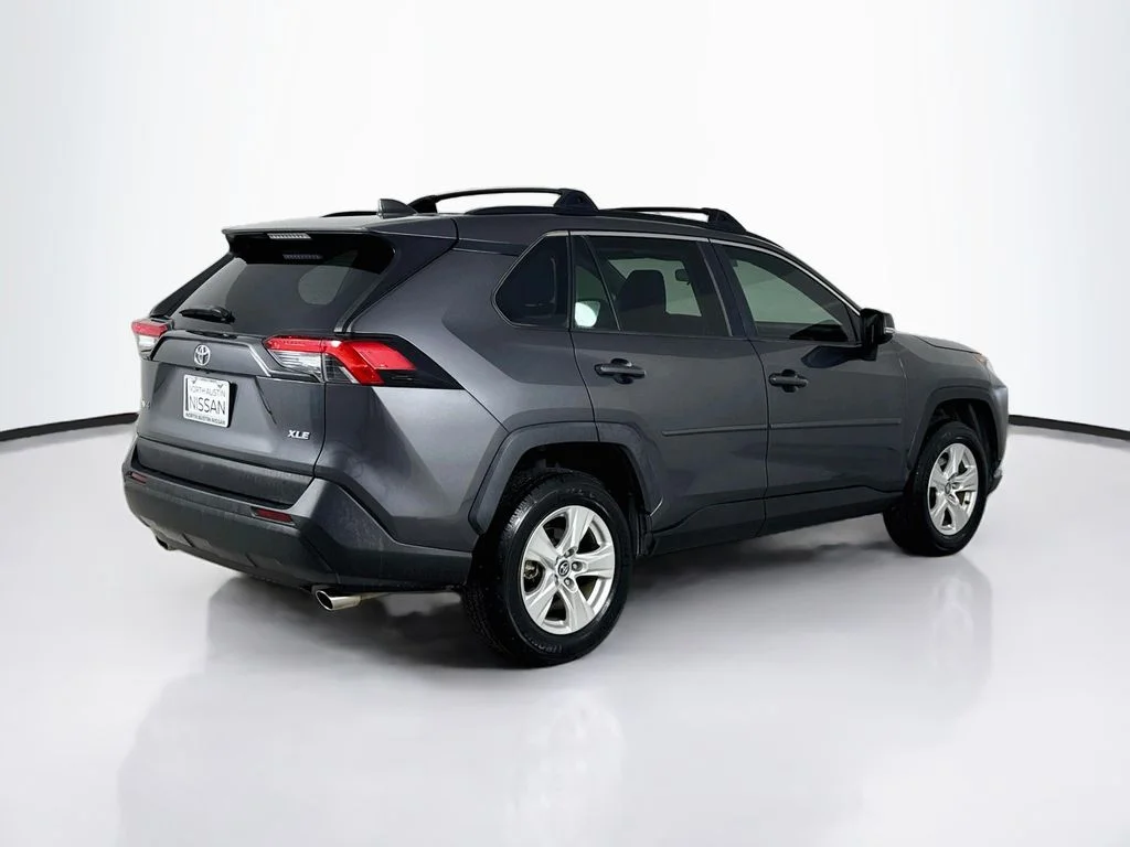 Used 2020 Gray Toyota XLE image 7