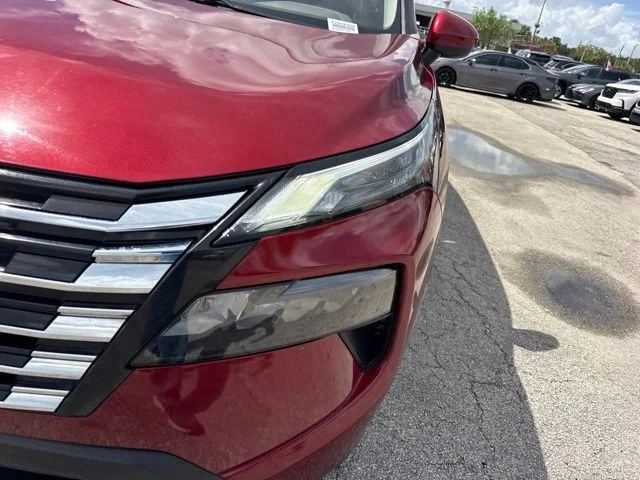 Used 2025 Red Nissan SV image 9