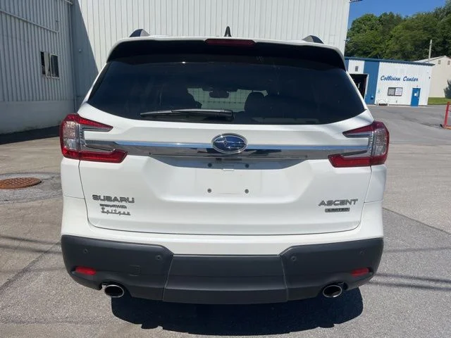Used 2025 Crystal White Pearl Subaru Limited image 7