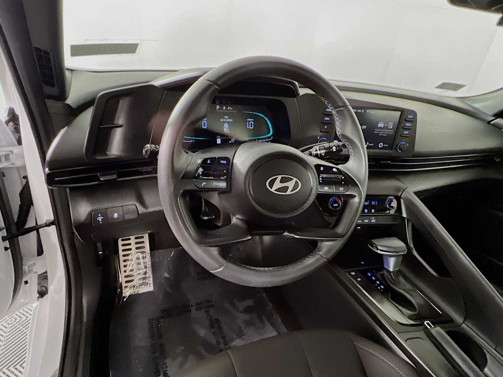 Used 2025 Serenity White Hyundai SEL Sport image 11