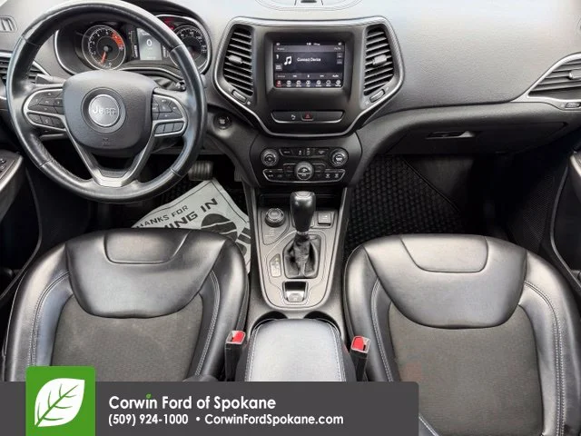 Used 2019 Granite Crystal Clearcoat Metallic Jeep Latitude Plus image 14
