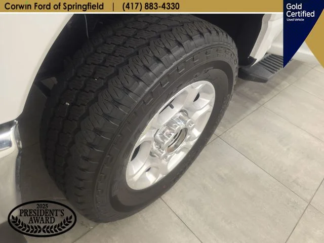 Certified Used 2025 Oxford White Ford XLT image 39
