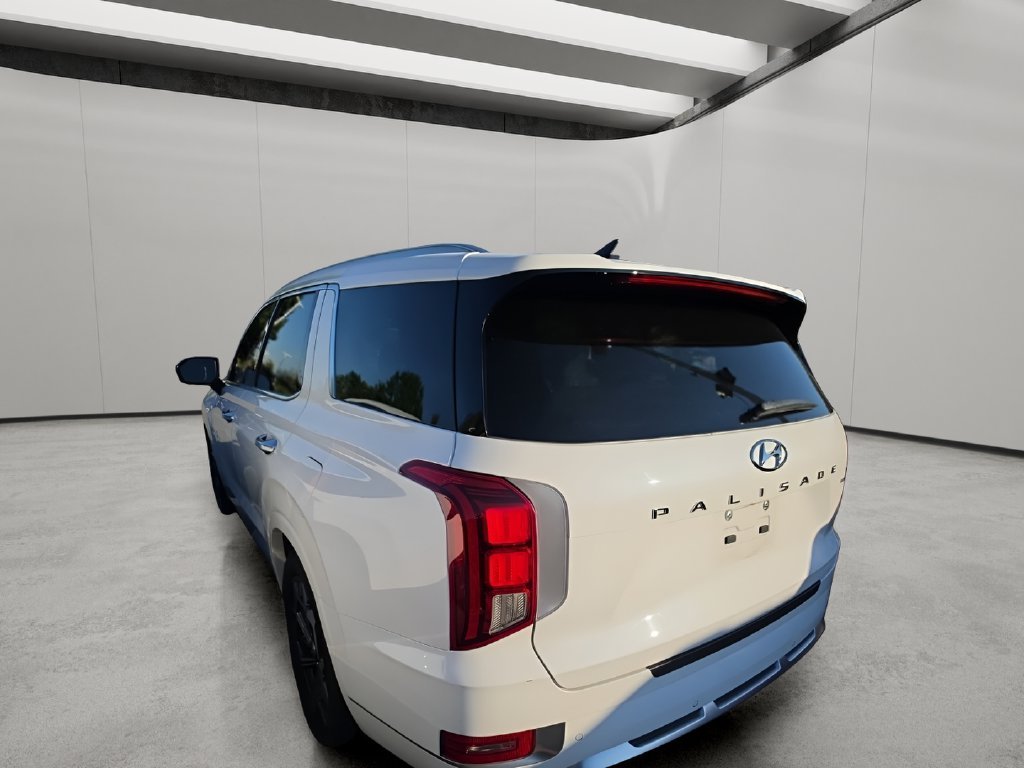 Used 2021 Hyper White Hyundai Calligraphy image 2