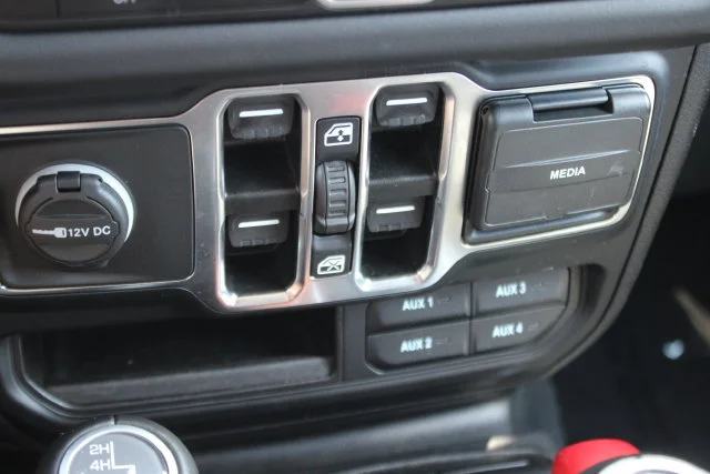 Used 2024 Black Jeep Sport S image 11
