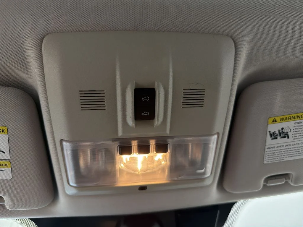 Used 2015 Black Land Rover Base image 25