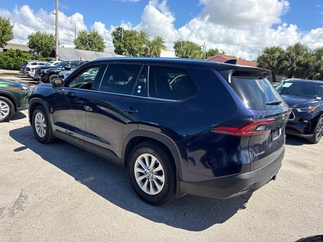 Used 2025 Blue Toyota XLE image 4