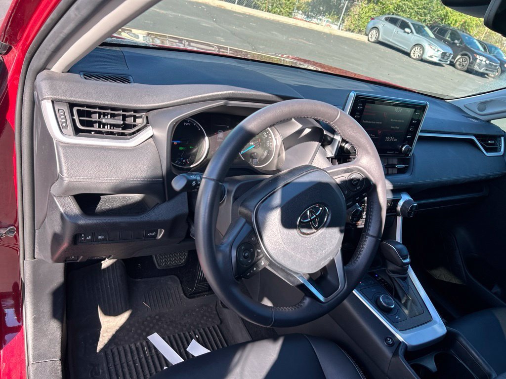 Used 2021 Pearl Toyota XLE Premium image 24