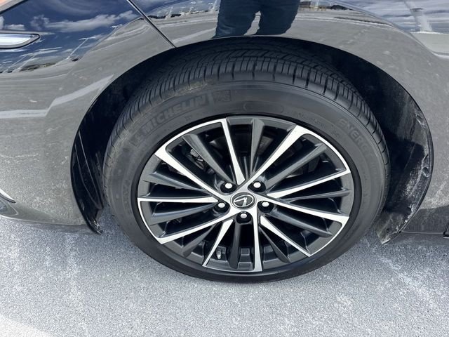 Certified Used 2024 OBSIDIAN Lexus 300h image 10