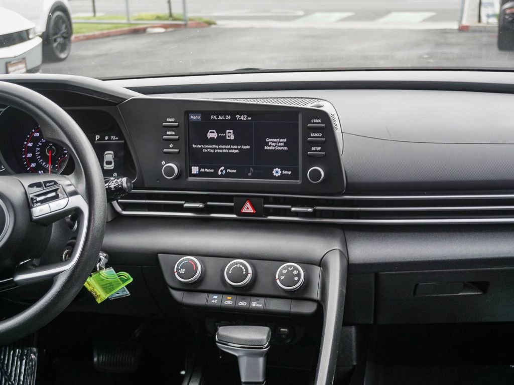 Used 2023 Blue Hyundai SE image 15