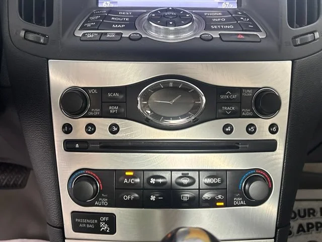 Used 2013 Lapis Blue INFINITI x image 7