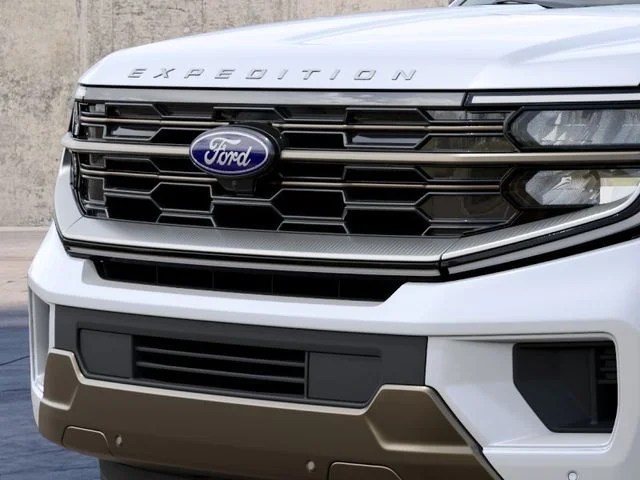 New 2027 White Ford King Ranch image 17