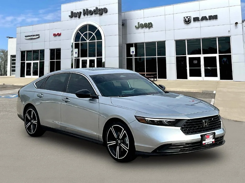 Used 2025 Silver Honda Sport image 1