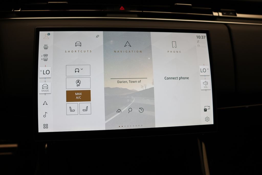 New 2026 Carpathian Grey Land Rover Dynamic SE image 23