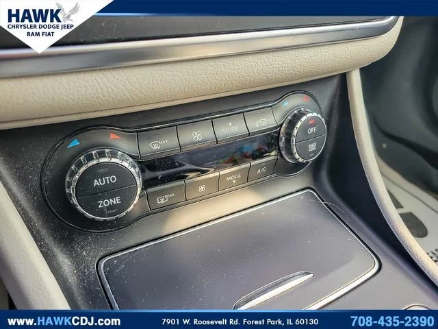 Used 2019 Gray Mercedes-Benz GLA 250 image 18