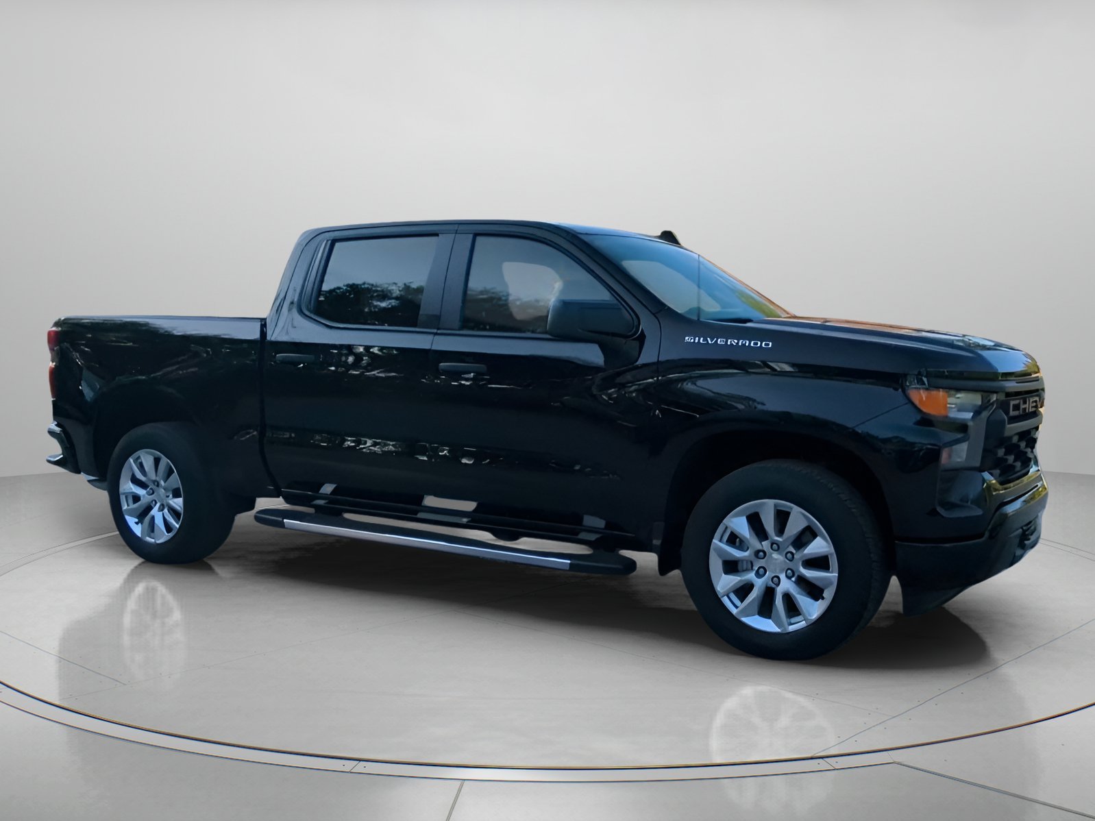 Used 2024 Black Chevrolet Custom Crew Cab Pickup image 33