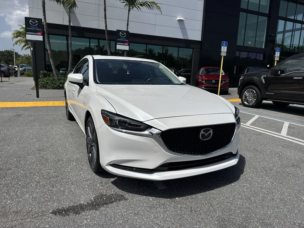 Used 2020 Snowflake White Pearl Mica Mazda Touring image 7