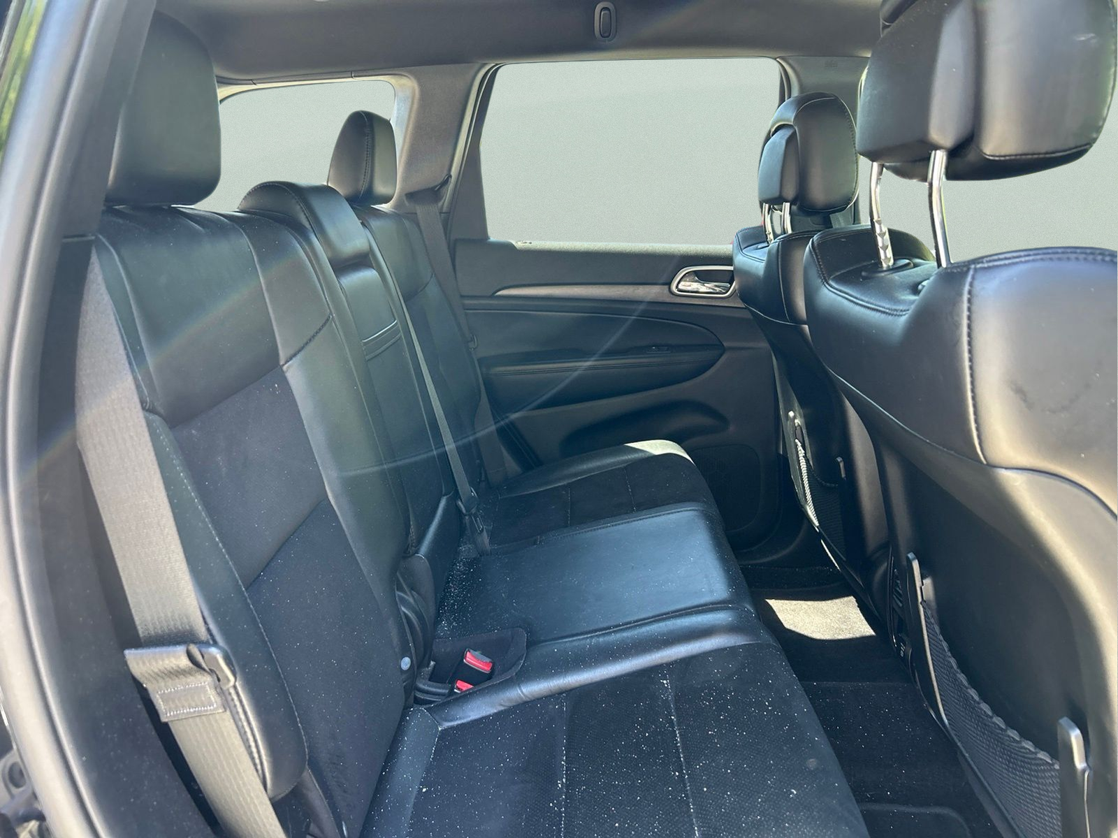 Used 2018 Black Jeep Altitude image 11