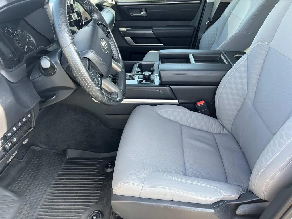 Used 2022 Silver Toyota SR5 image 11