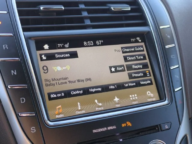Used 2018 Black Lincoln Reserve image 21