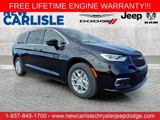 2026 Chrysler Pacifica Select's photo