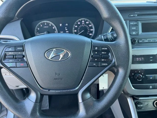 Used 2017 Gray Hyundai Base image 18