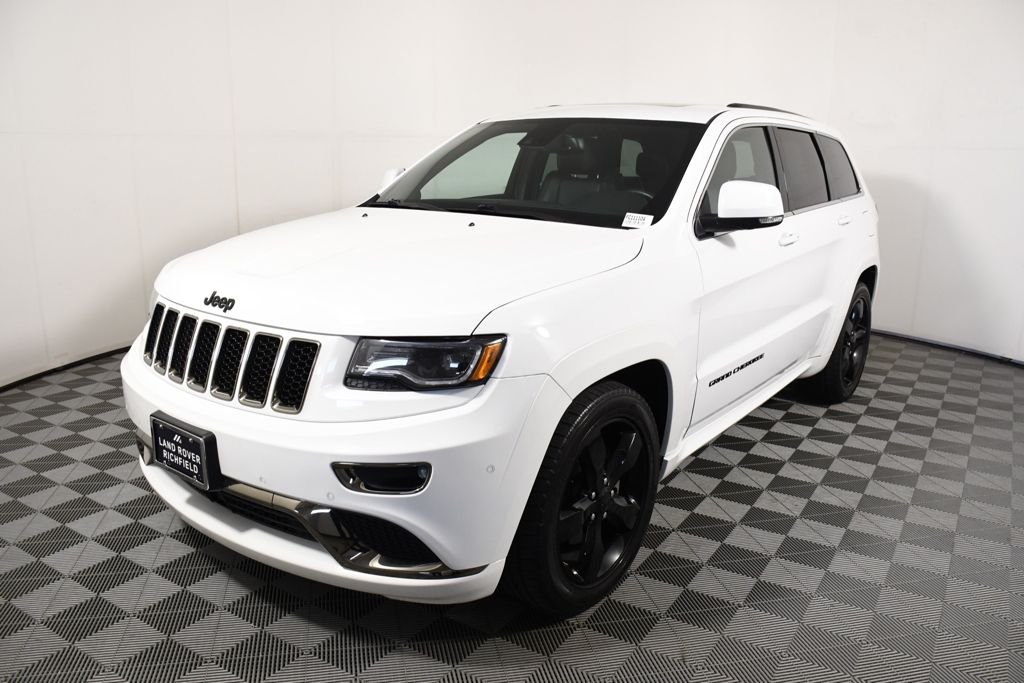 Used 2015 Bright White Clearcoat Jeep Overland image 1