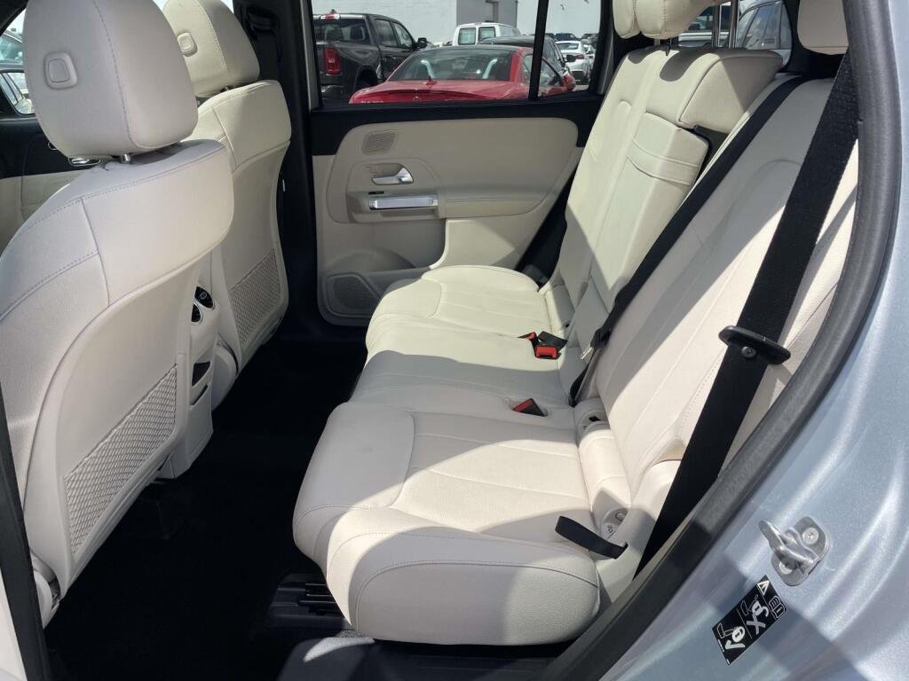 New 2026 Cirrus Silver Metallic Mercedes-Benz GLB 250 image 15