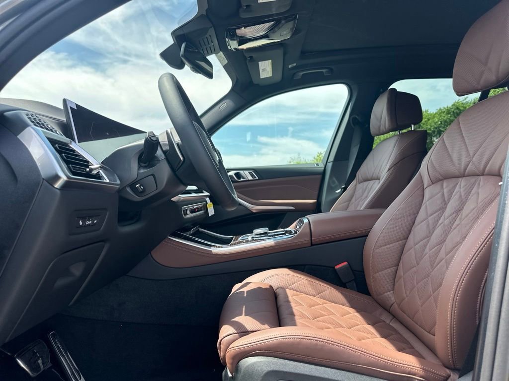 New 2026 Skyscraper Grey Metallic BMW xDrive50e image 14