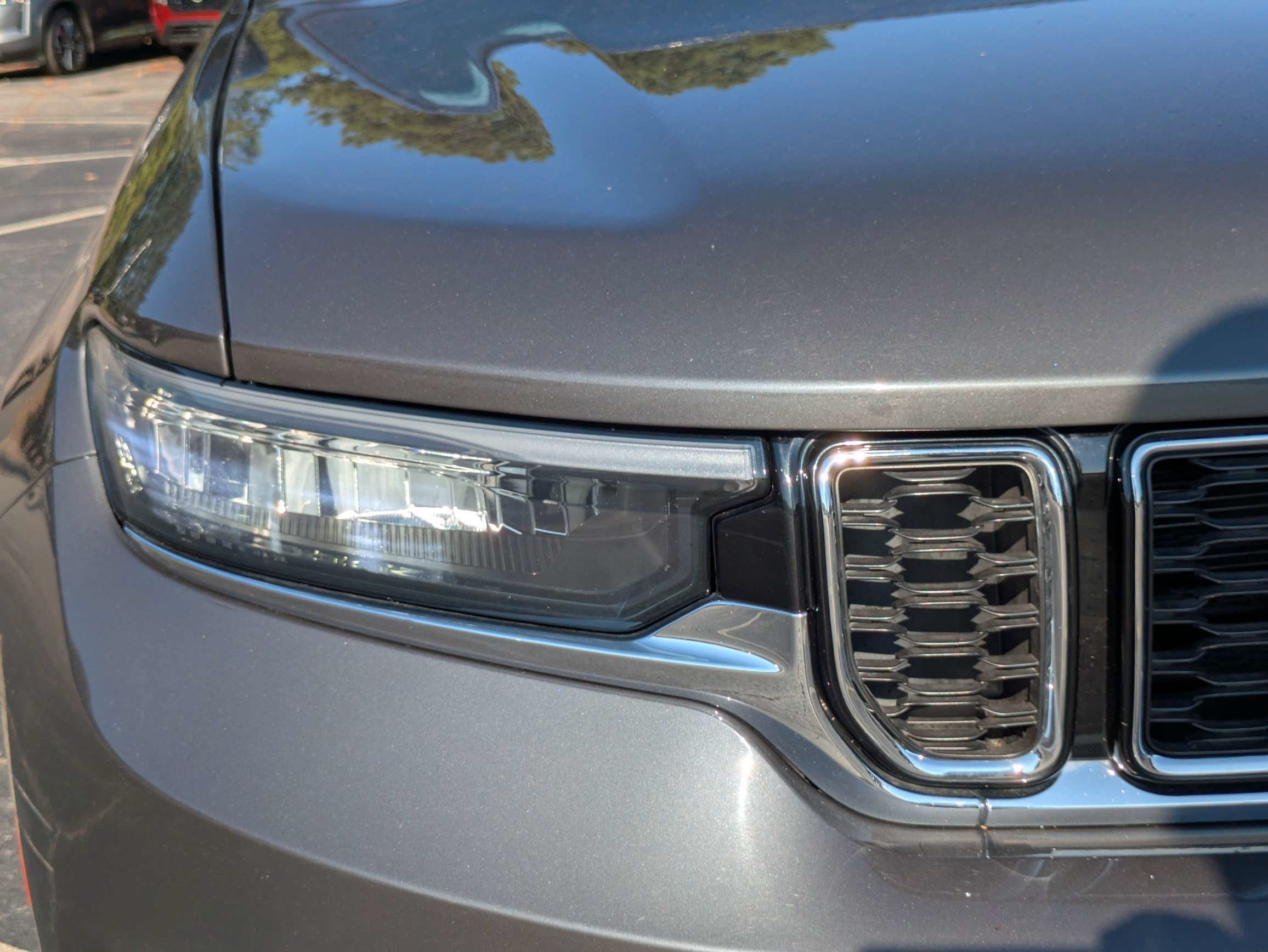 Used 2024 Gray Jeep Limited image 9