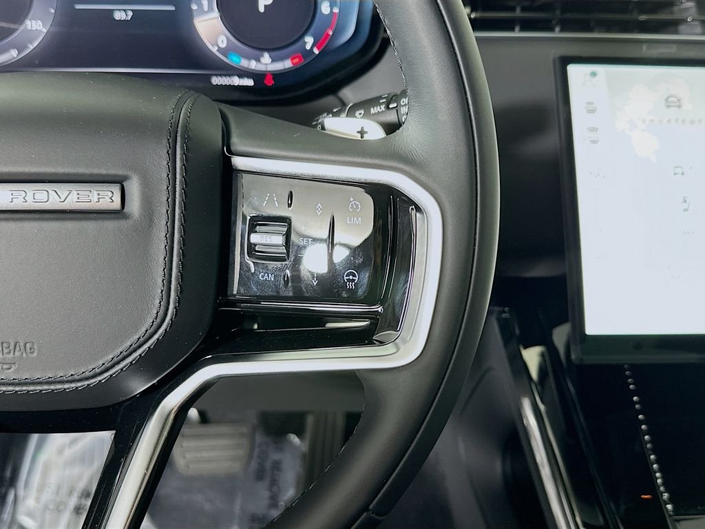 New 2026 Santorini Black Land Rover SE image 14