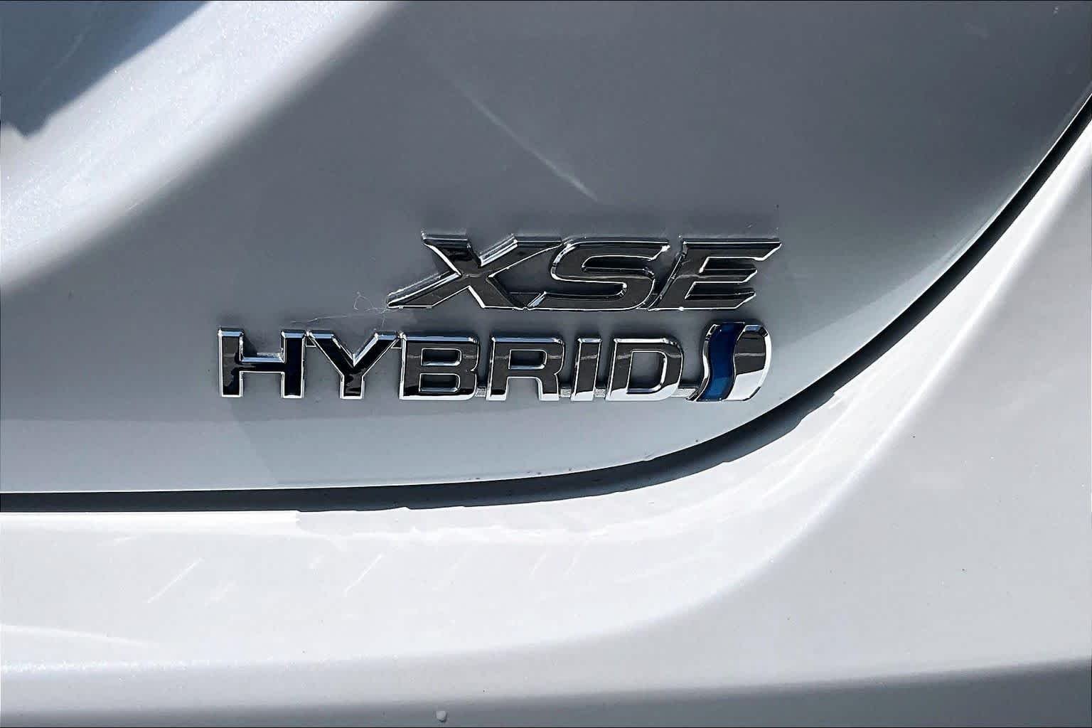 Used 2024 Wind Chill Pearl Toyota Hybrid XSE image 10