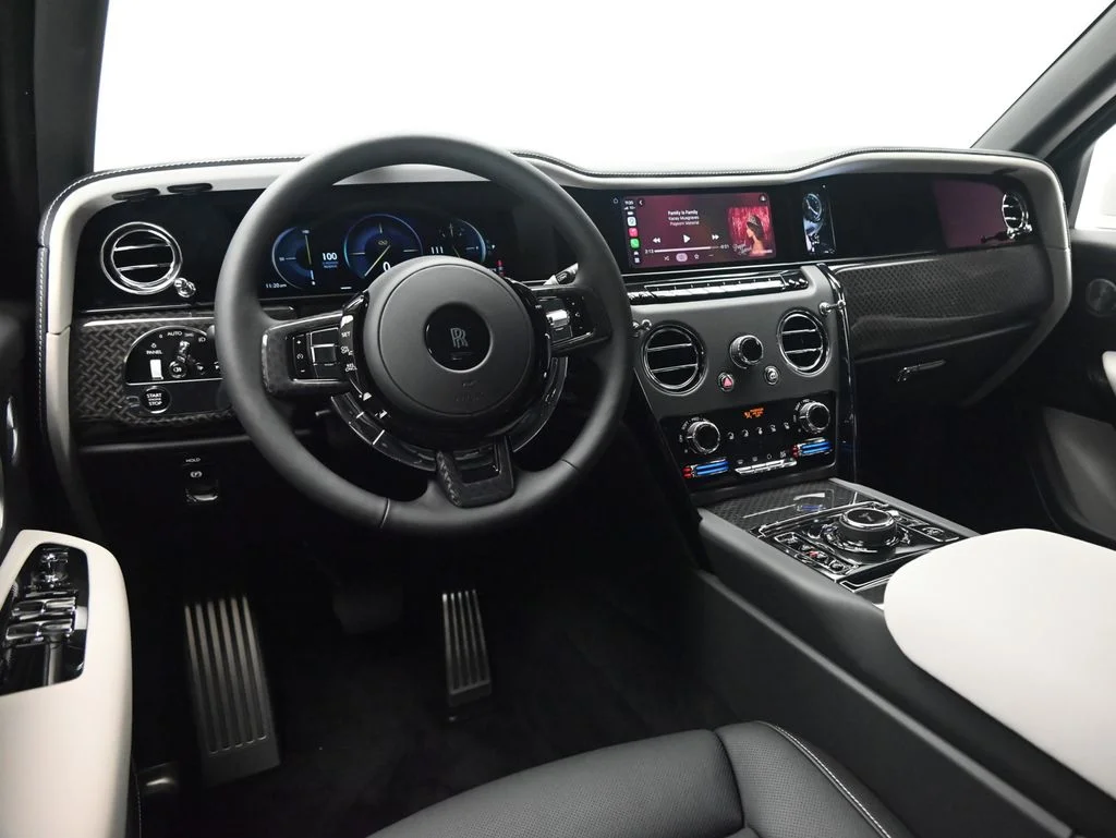 New 2027 English White Rolls-Royce Black Badge image 11