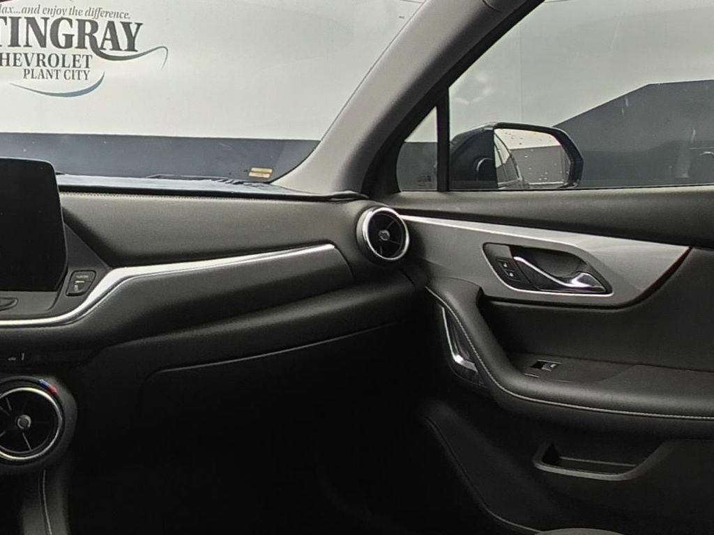 Used 2023 Black Chevrolet 2LT image 11