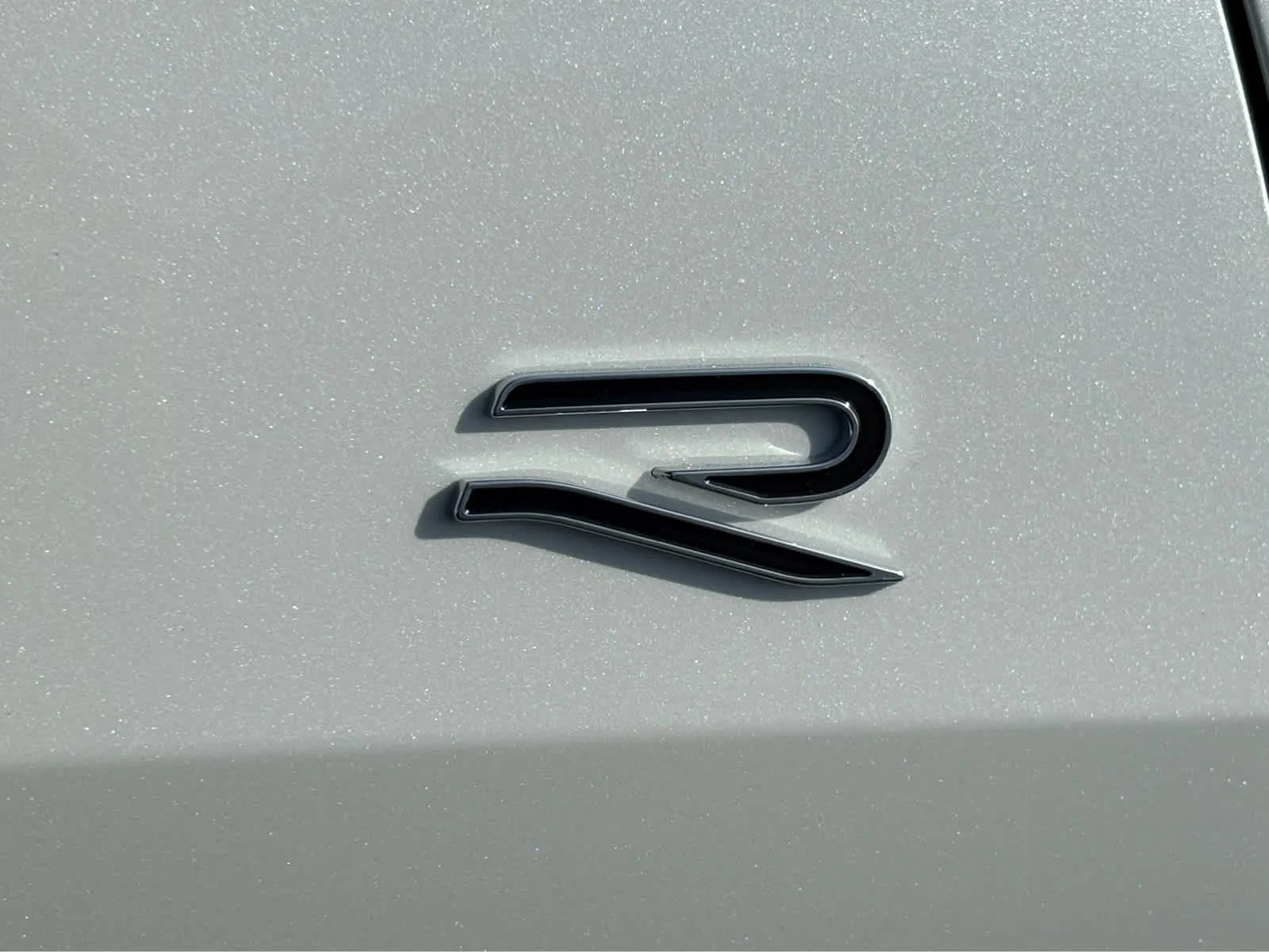 New 2026 Opal White w/Deep Black Roof Volkswagen SE R-Line Black image 9