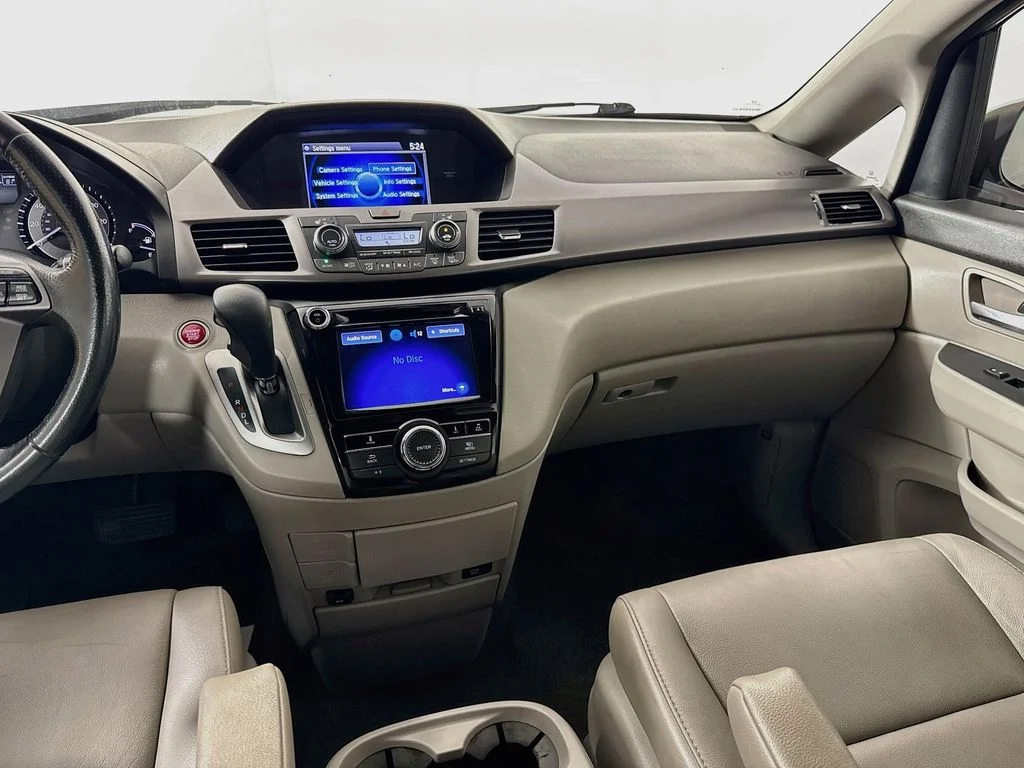Used 2014 Silver Honda EX-L image 30