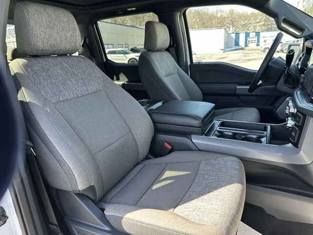 New 2024 Oxford White Ford XLT image 28