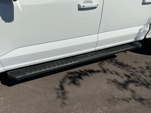 New 2026 Oxford White Ford XLT image 3