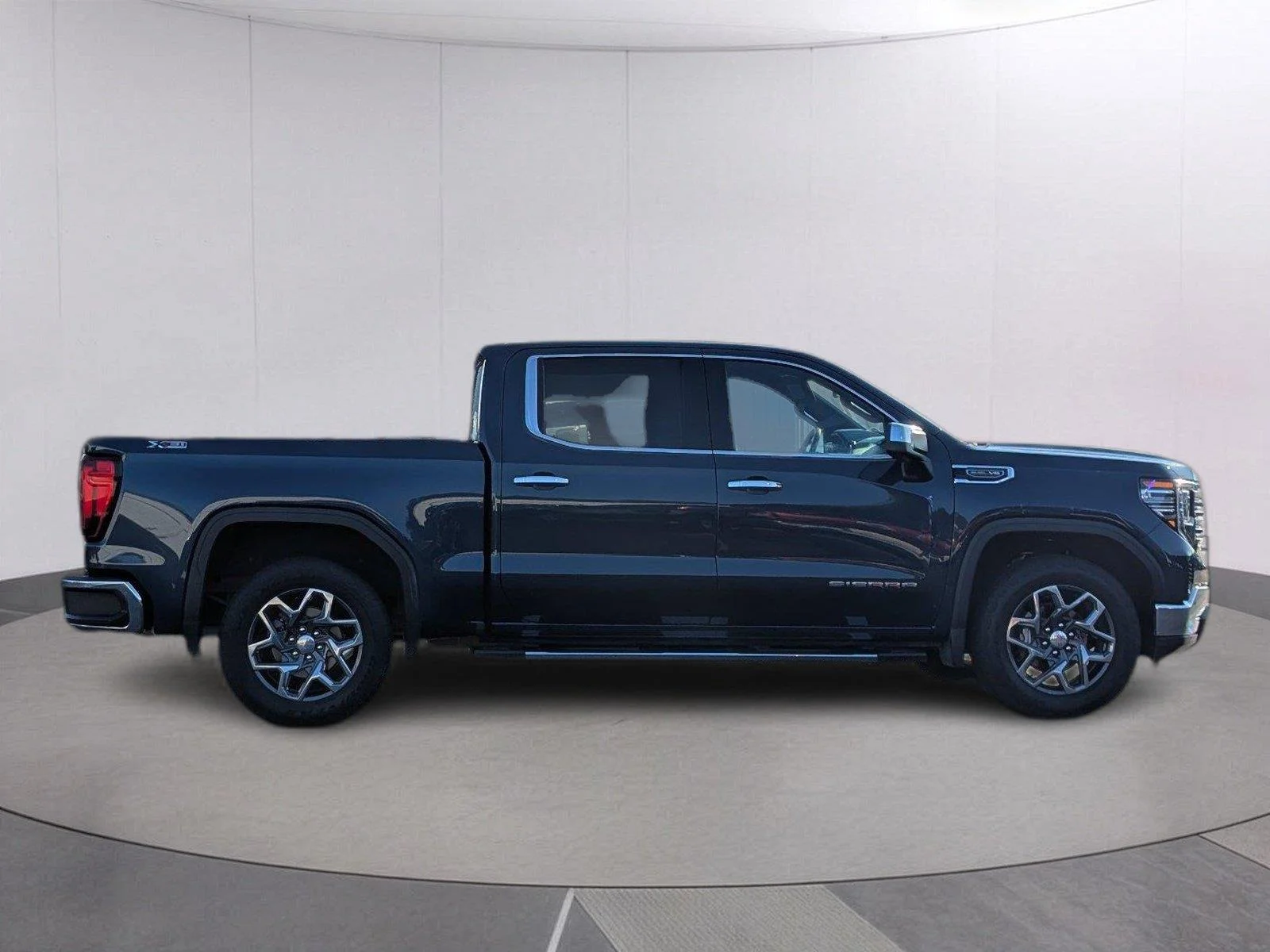 Used 2022 PACIFIC BLUE METALLIC GMC SLT image 7
