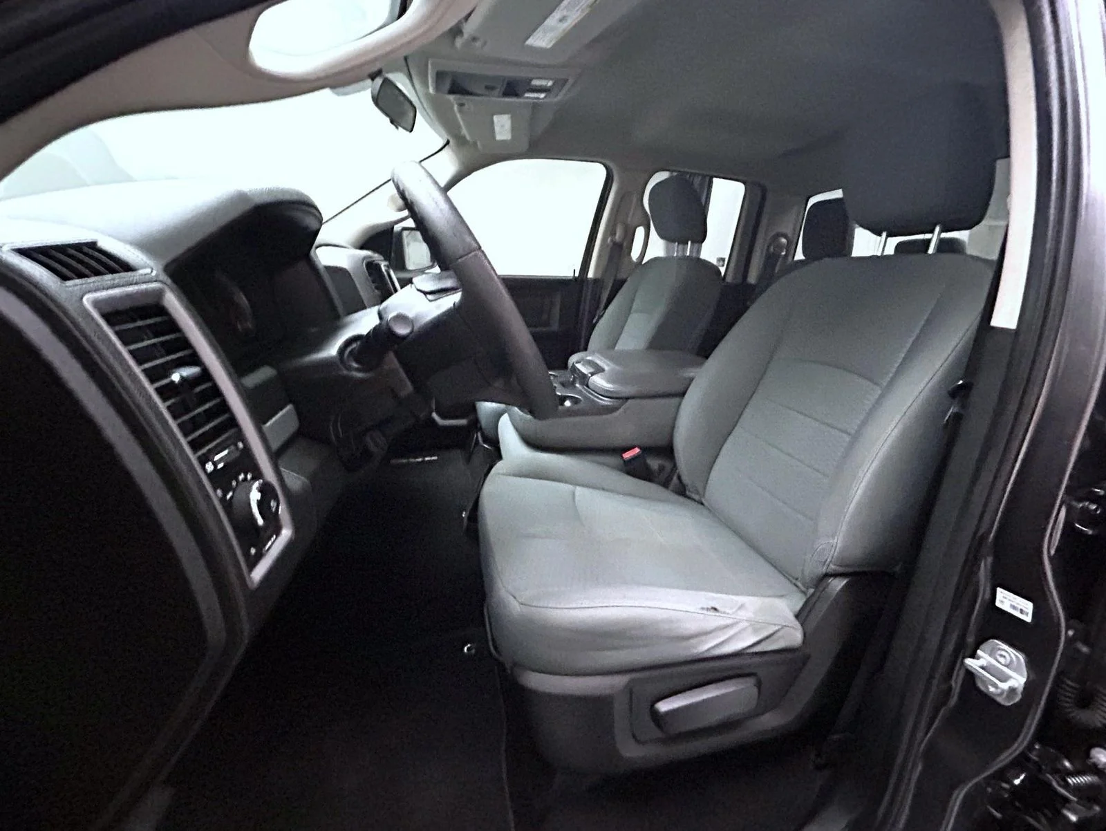 Used 2019 Gray Ram Express image 10